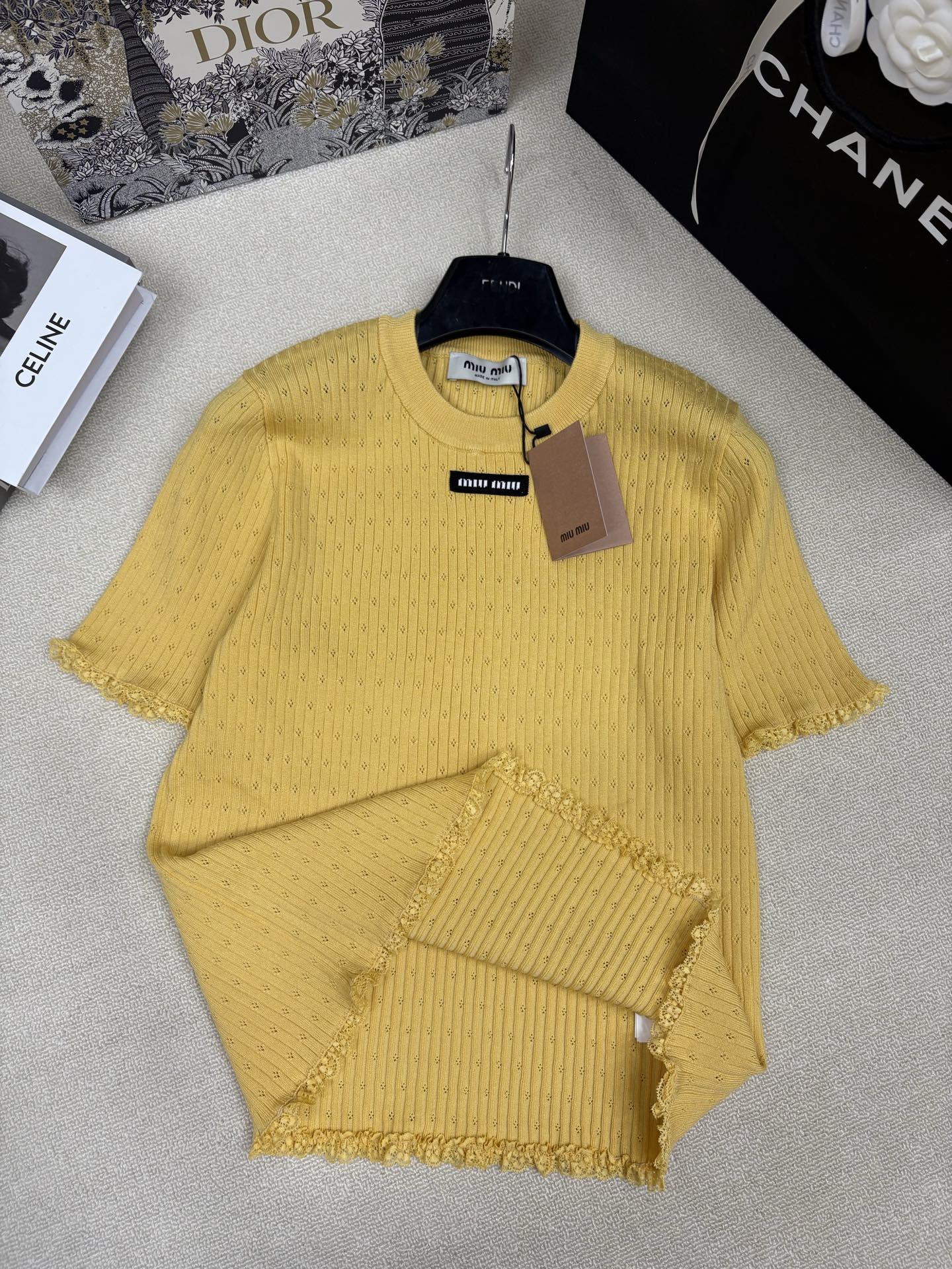 Women's short sleeves